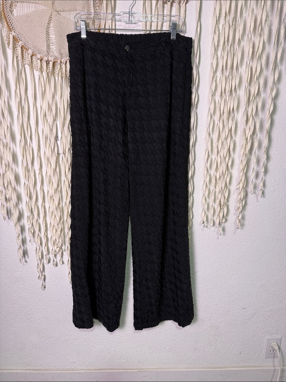 Johnny Was | Biya Black Textured Wide Leg Crop Pants Size M